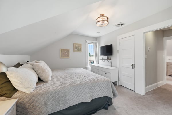 37 Broadview Street, Newington, CT