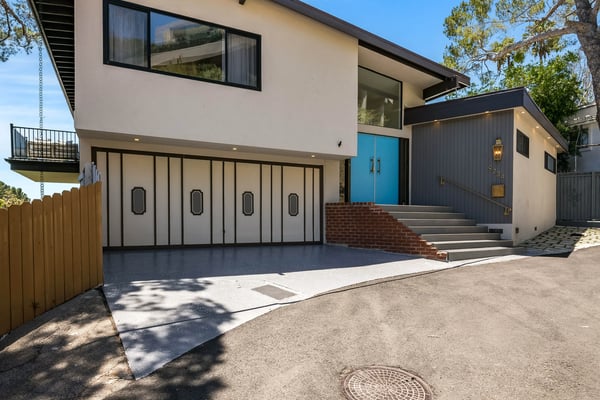 9234 Kinglet Drive, Los Angeles, CA
