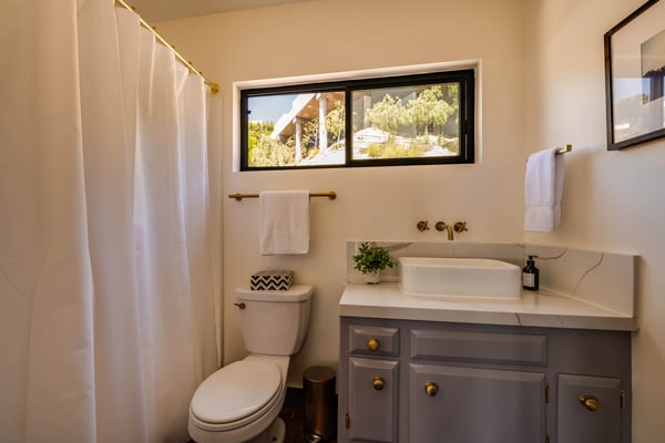 9234 Kinglet Drive, Los Angeles, CA