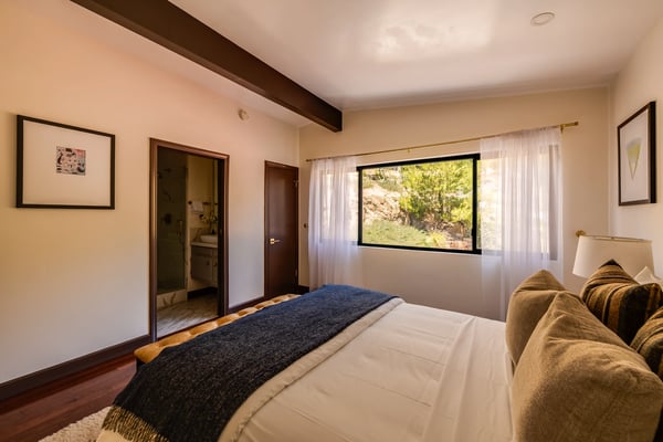 9234 Kinglet Drive, Los Angeles, CA