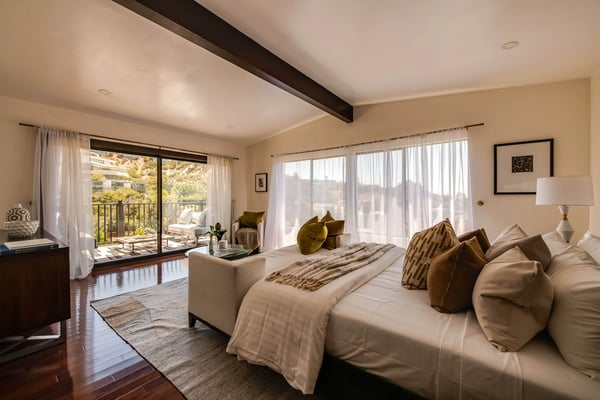 9234 Kinglet Drive, Los Angeles, CA