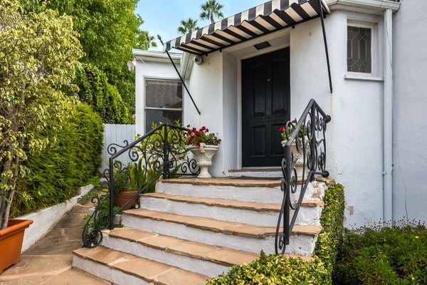 16177 Alcima Ave, Pacific Palisades, CA