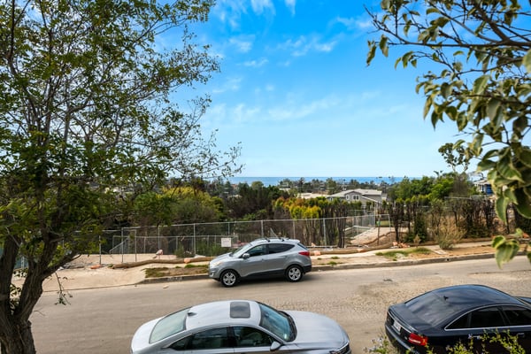 16177 Alcima Ave, Pacific Palisades, CA