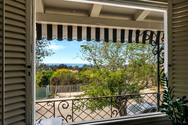 16177 Alcima Ave, Pacific Palisades, CA