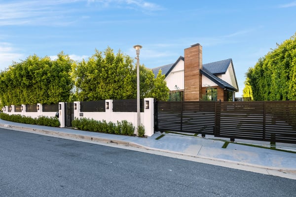 3915 Vista Linda Drive, Encino, CA
