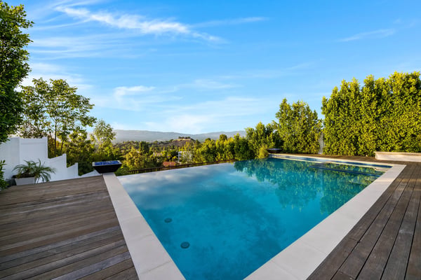 3915 Vista Linda Drive, Encino, CA