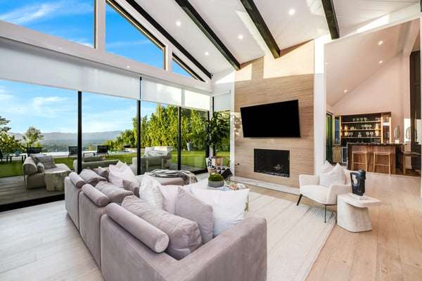 3915 Vista Linda Drive, Encino, CA