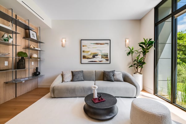 3831 Mound View Avenue, Studio City, CA