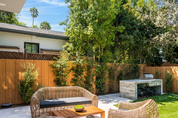 3831 Mound View Avenue, Studio City, CA