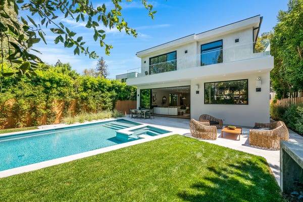 3831 Mound View Avenue, Studio City, CA