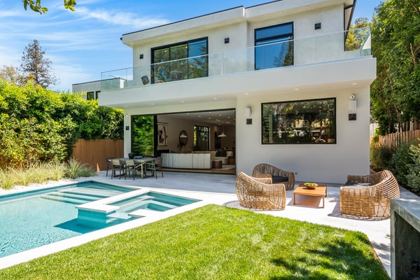 3831 Mound View Avenue, Studio City, CA