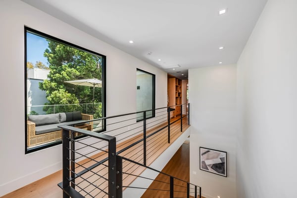 3831 Mound View Avenue, Studio City, CA