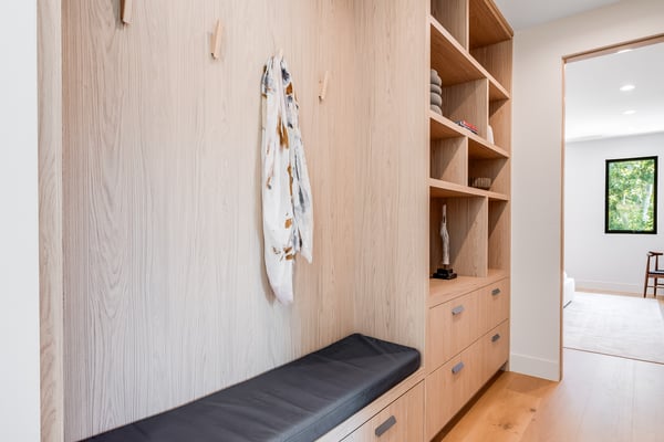 3831 Mound View Avenue, Studio City, CA