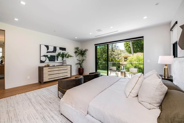 3831 Mound View Avenue, Studio City, CA