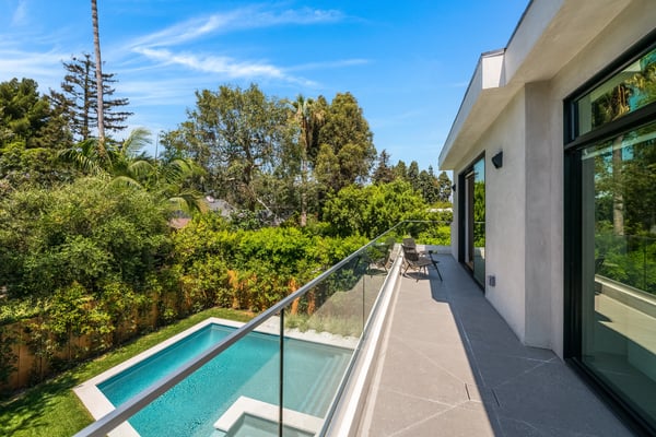 3831 Mound View Avenue, Studio City, CA
