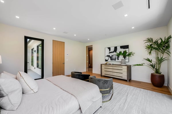 3831 Mound View Avenue, Studio City, CA