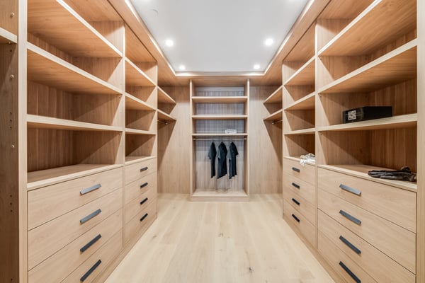 3831 Mound View Avenue, Studio City, CA