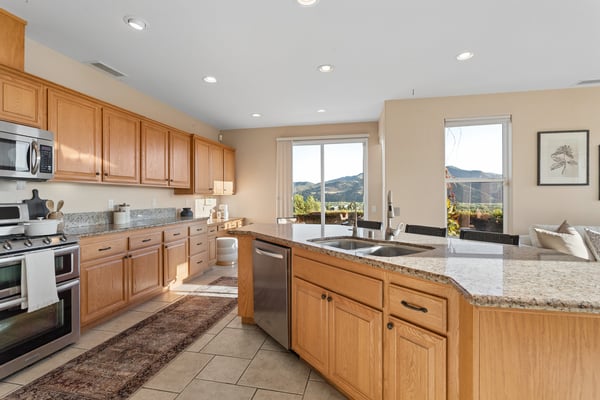 421 Via Corona, Buelton, CA