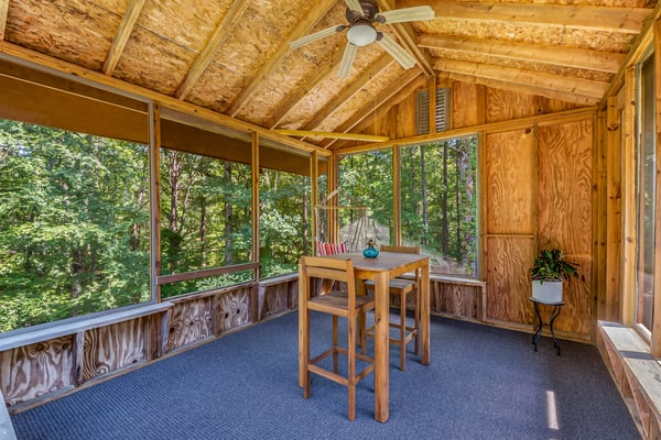 600 Winding Creek Dr, Carthage, NC