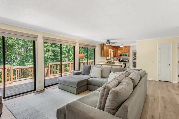 600 Winding Creek Dr, Carthage, NC
