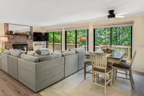 600 Winding Creek Dr, Carthage, NC