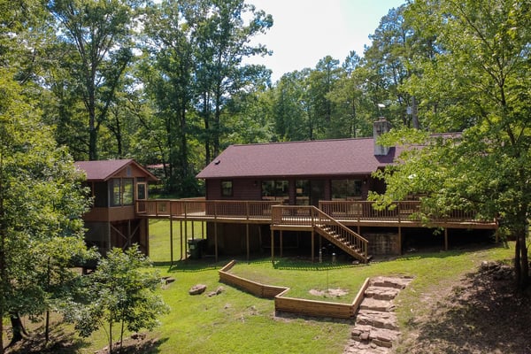 600 Winding Creek Dr, Carthage, NC