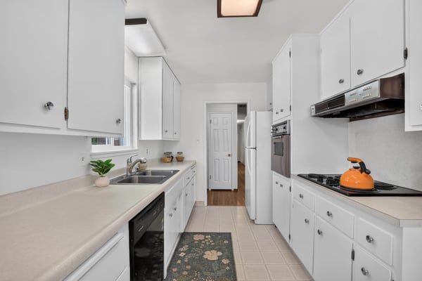 710 Villanova Drive, Davis, CA