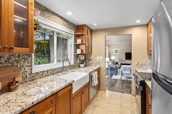 16010 SE 5th St, Bellevue, WA
