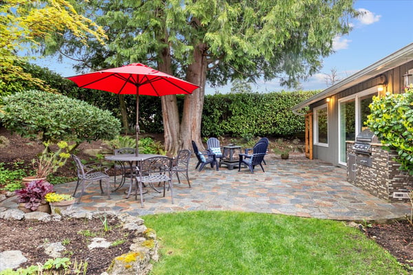 16010 SE 5th St, Bellevue, WA
