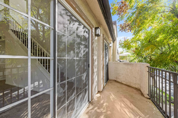 24143 Del Monte Drive, #284, Valencia, CA