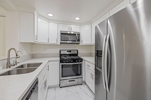 24143 Del Monte Drive, #284, Valencia, CA