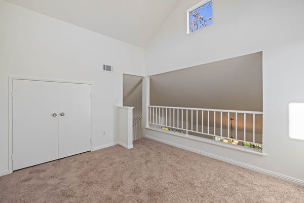 24143 Del Monte Drive, #284, Valencia, CA