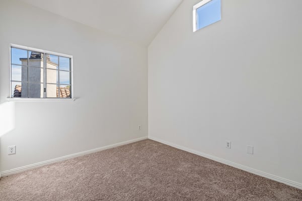 24143 Del Monte Drive, #284, Valencia, CA
