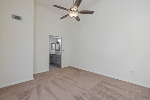 24143 Del Monte Drive, #284, Valencia, CA