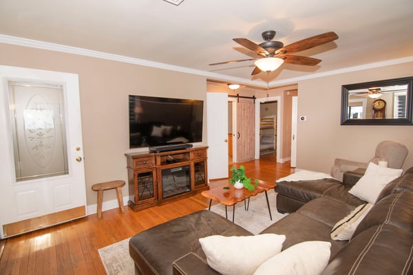 2 Ritchie Place, Saratoga Springs, NY