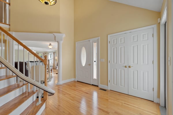 20 Victoria Dr, Leicester, MA