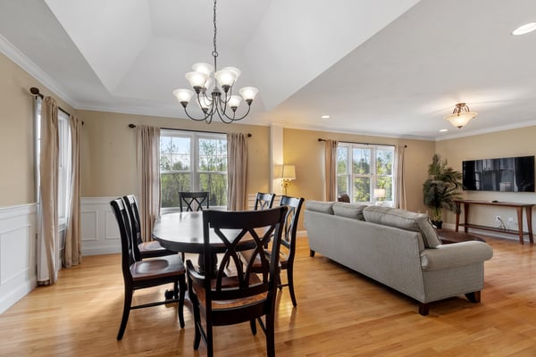 20 Victoria Dr, Leicester, MA