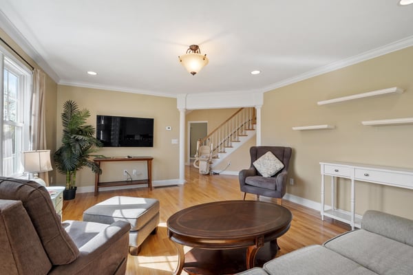 20 Victoria Dr, Leicester, MA