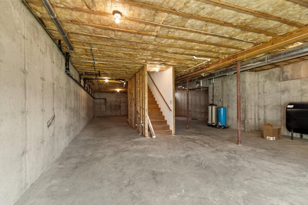20 Victoria Dr, Leicester, MA