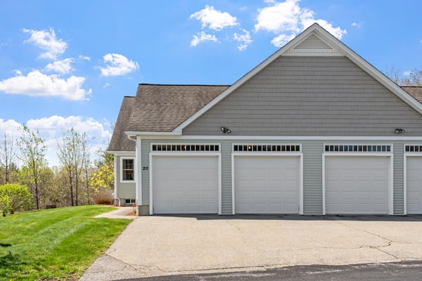 20 Victoria Dr, Leicester, MA