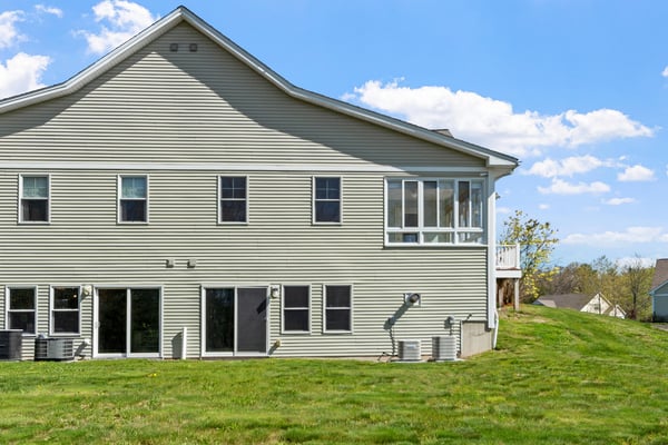 20 Victoria Dr, Leicester, MA