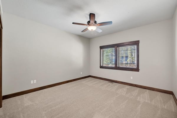 11514 N Blue Jay Loop, Hayden, ID