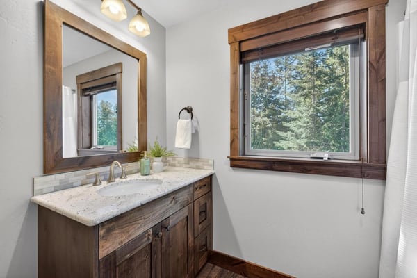 11514 N Blue Jay Loop, Hayden, ID