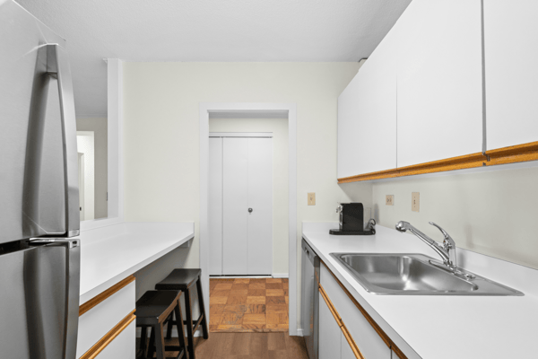 9 Hawthorne Place #15H, Boston, MA