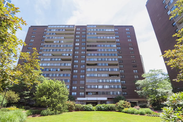 9 Hawthorne Place #15H, Boston, MA
