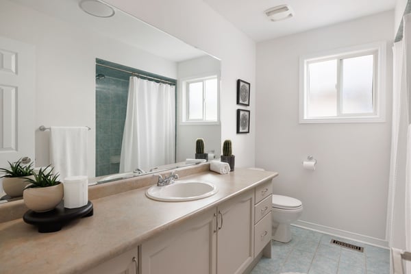 55 Dylan St, Vaughan, ON