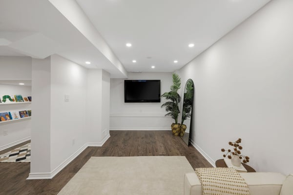 55 Dylan St, Vaughan, ON