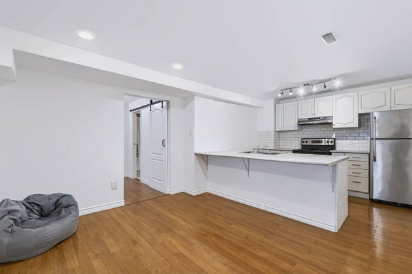 22 Murray Street, Barrie, ON