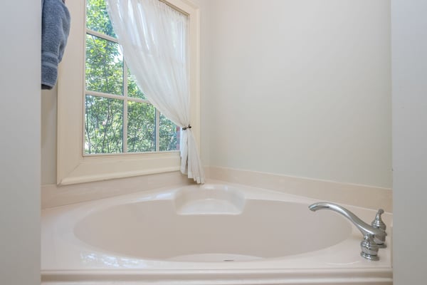 360 Kent Road, Roswell, GA