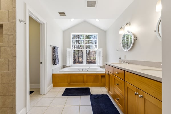 24 Andrews Lane, Eliot, ME